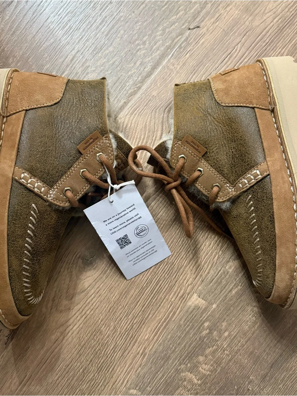 UGG Renegade Neumal Boots Men’s Size 4 / Women’s 5 / Kids 4Y